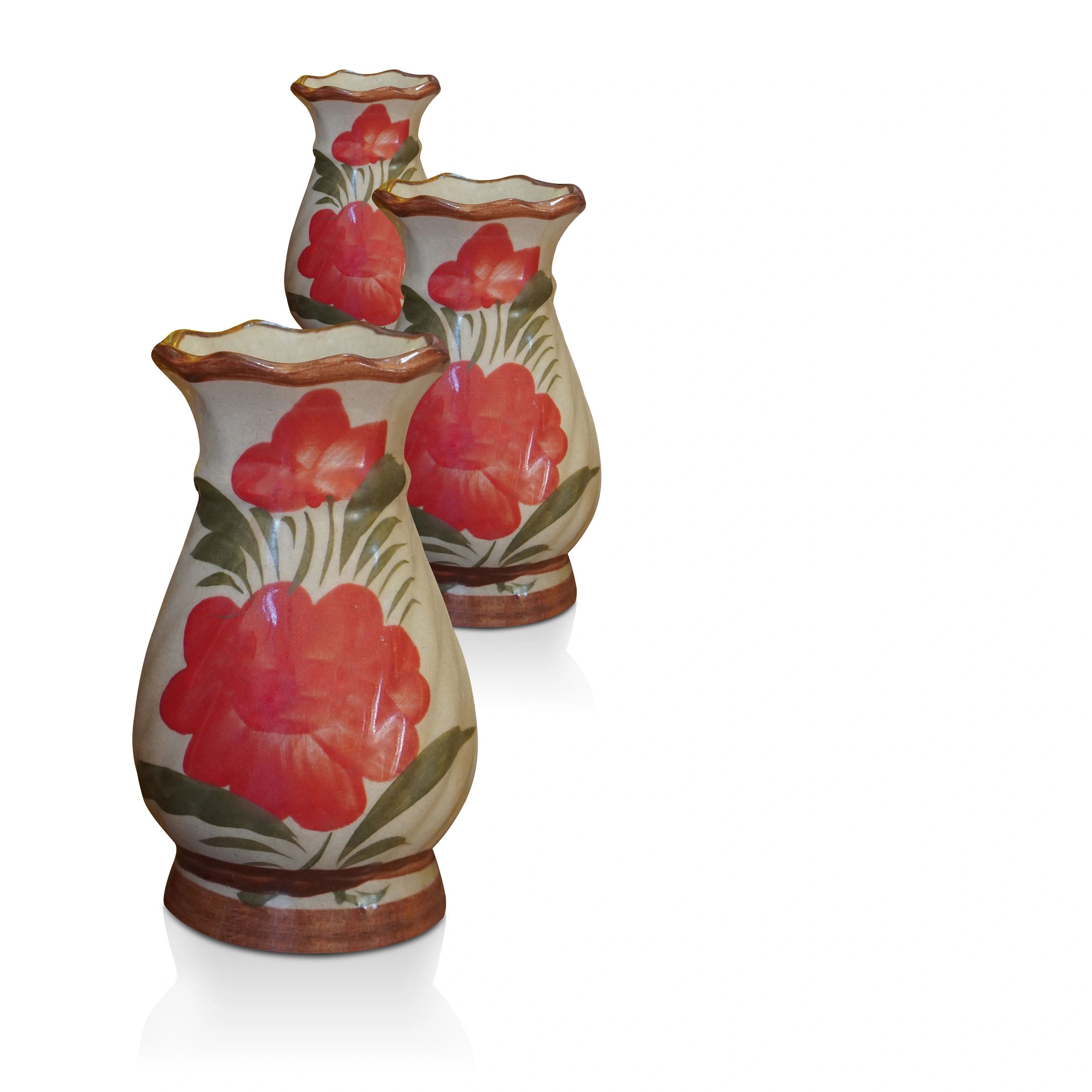 Ceramic vessels used as decorative testimonial image